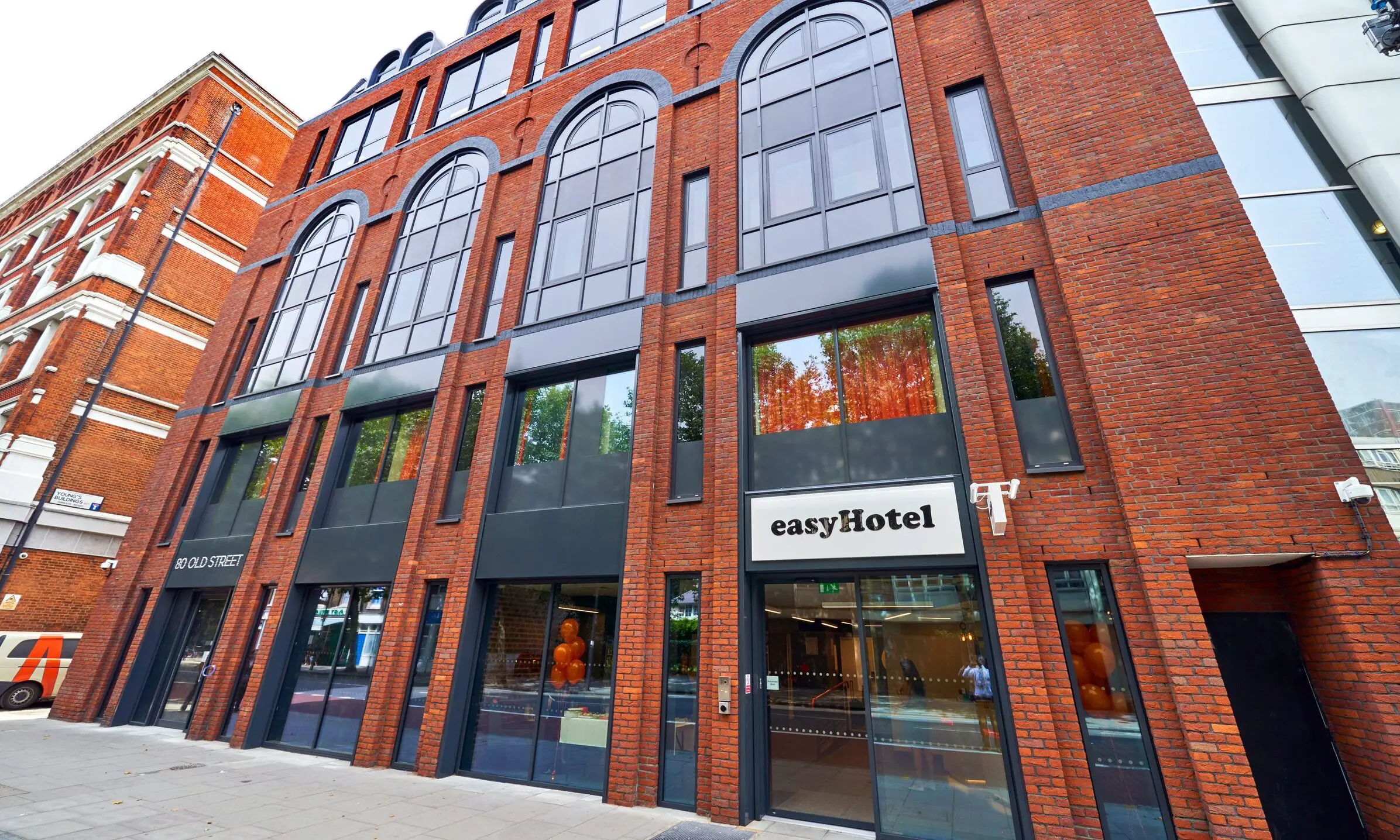 EasyHotel refinances in UK and France to support growth