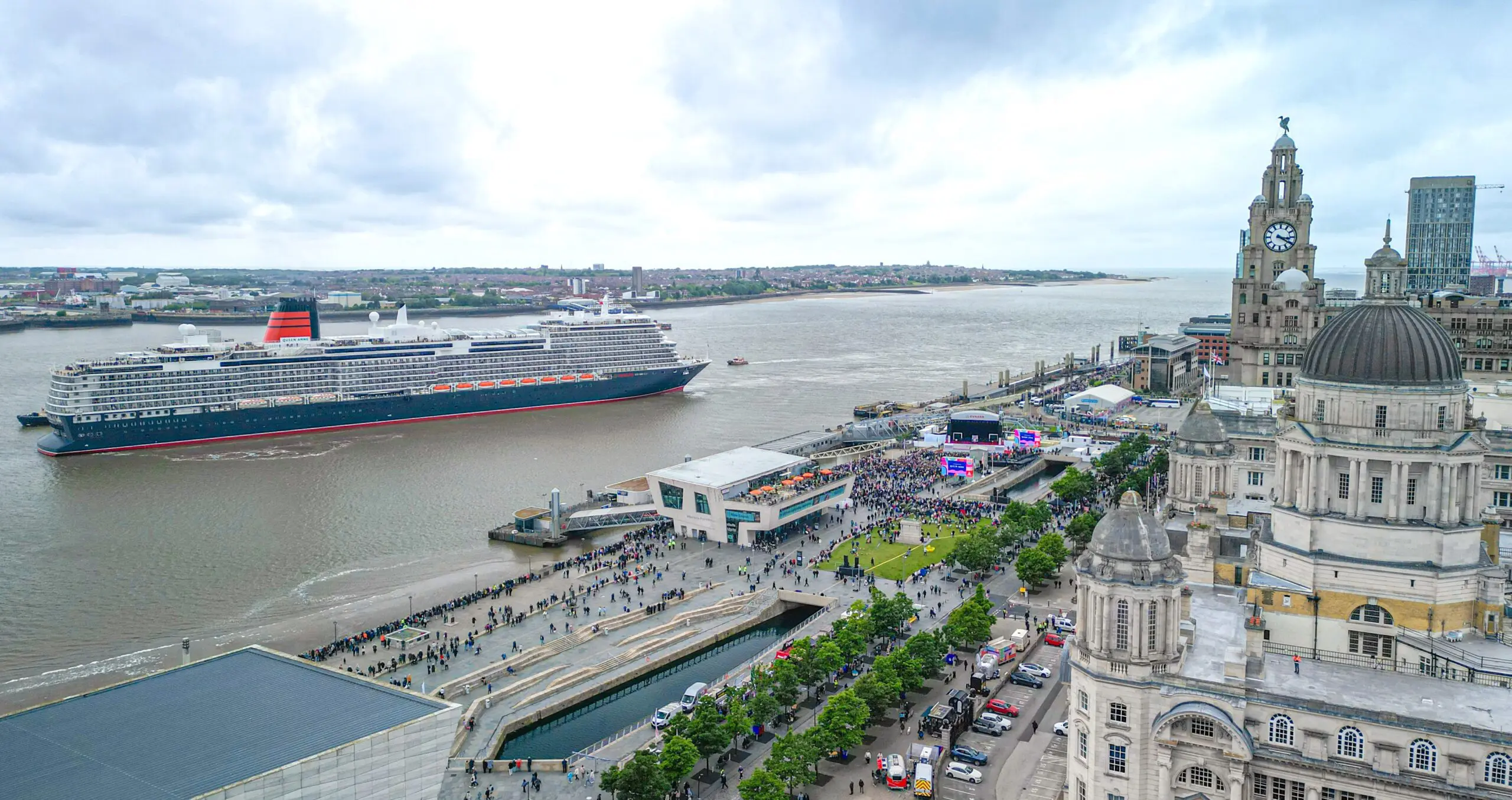 Peel Waters unveils Liverpool waterfront hotel development site