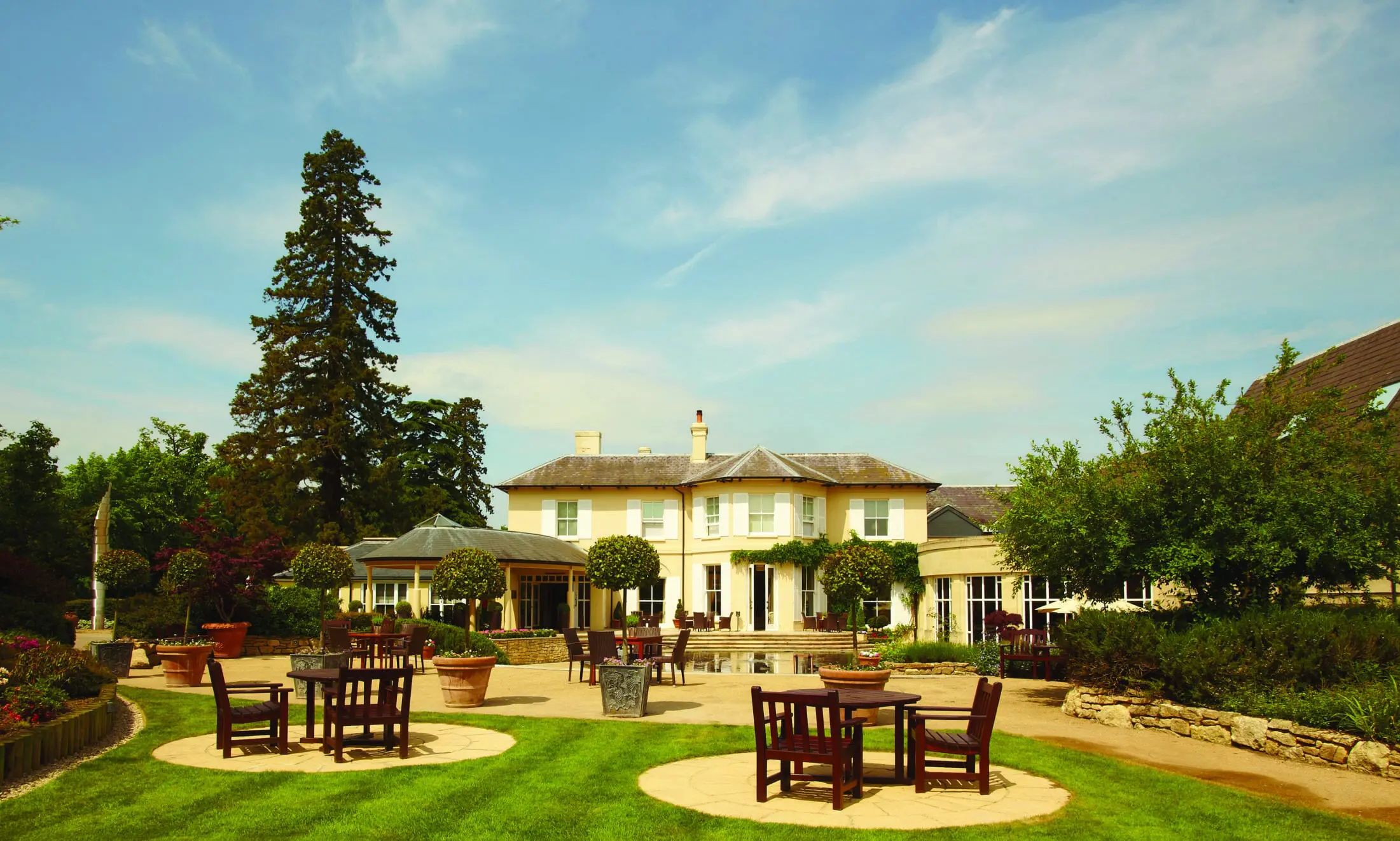 The Vineyard Hotel unveils new outdoor dining concept OutSide