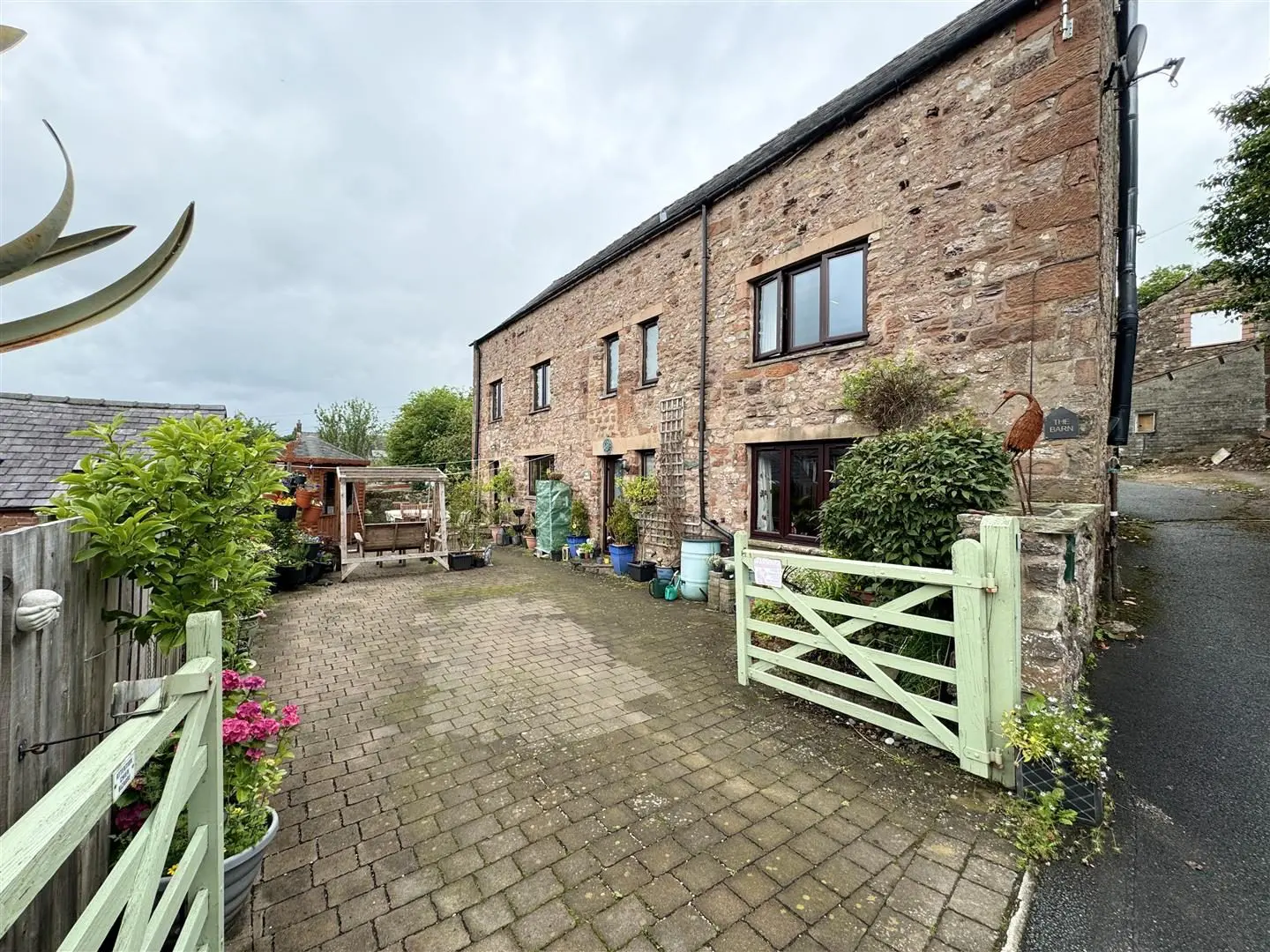 Bridge House and Cottages hit the market for £1.8m