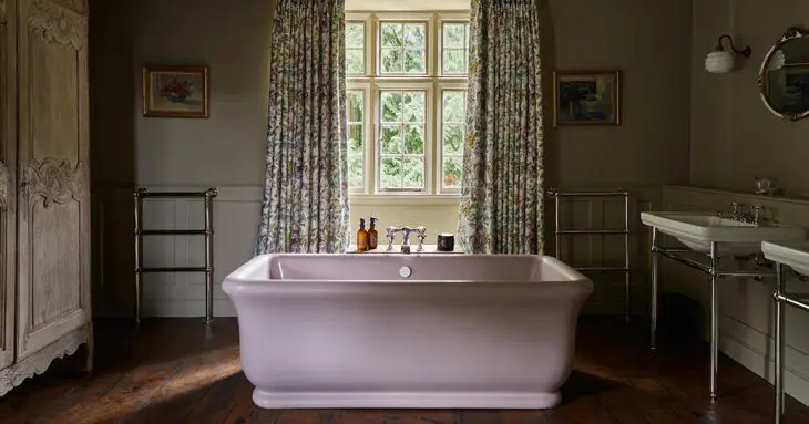 How carbon-positive dispensing is transforming the hotel industry