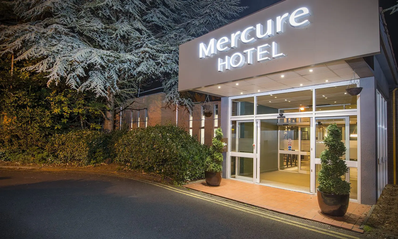 Aimbridge EMEA welcomes six Accor hotels to UK portfolio