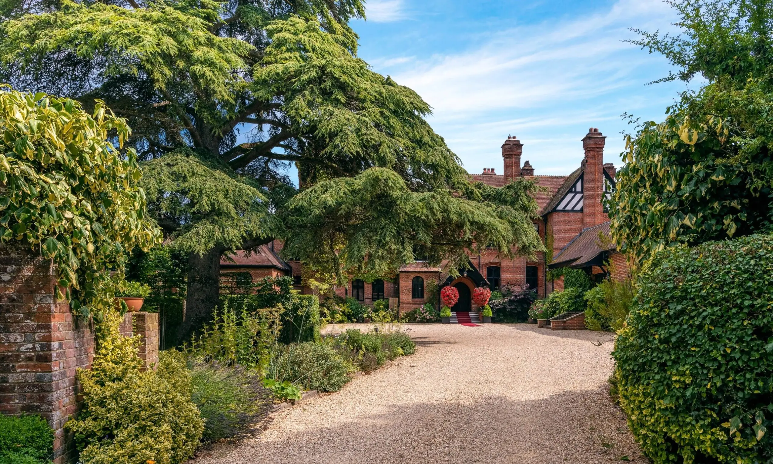 Myst Hotels acquires Brockenhurts’ Careys Manor