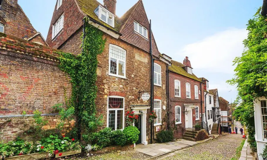 Jeake’s House in Rye sold to local owner for £1.9m