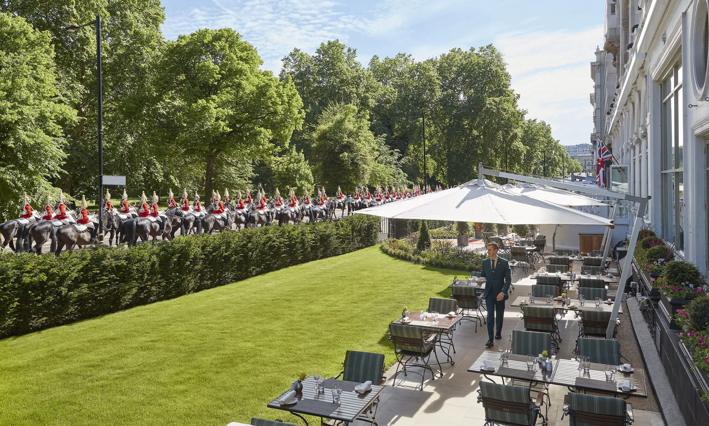 Mandarin Oriental Hyde Park reopens Hyde Park Garden