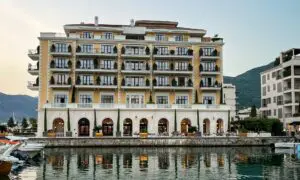 Why is hospitality betting on franchising in 2025?
