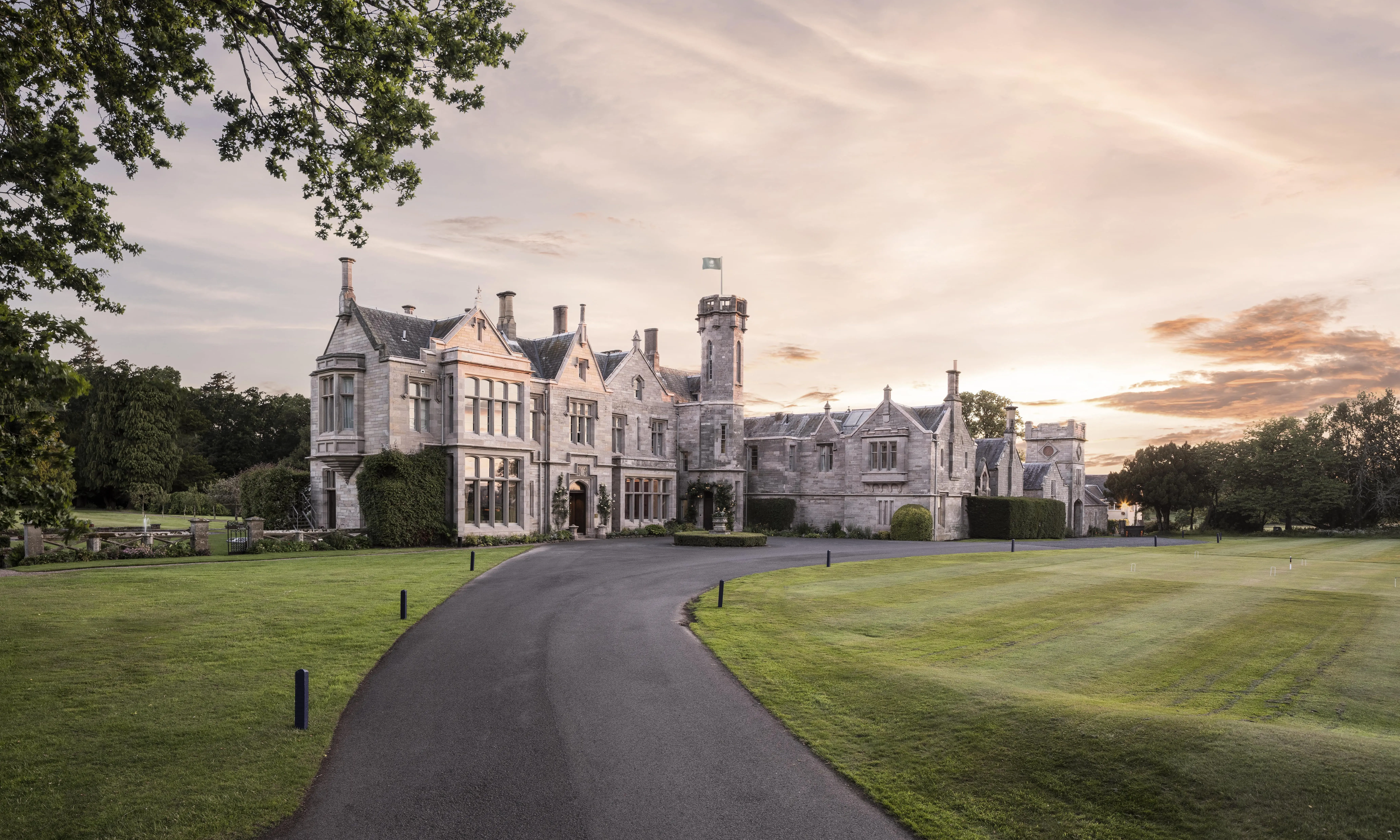 Schloss Roxburghe secures AA five-star hotel rating