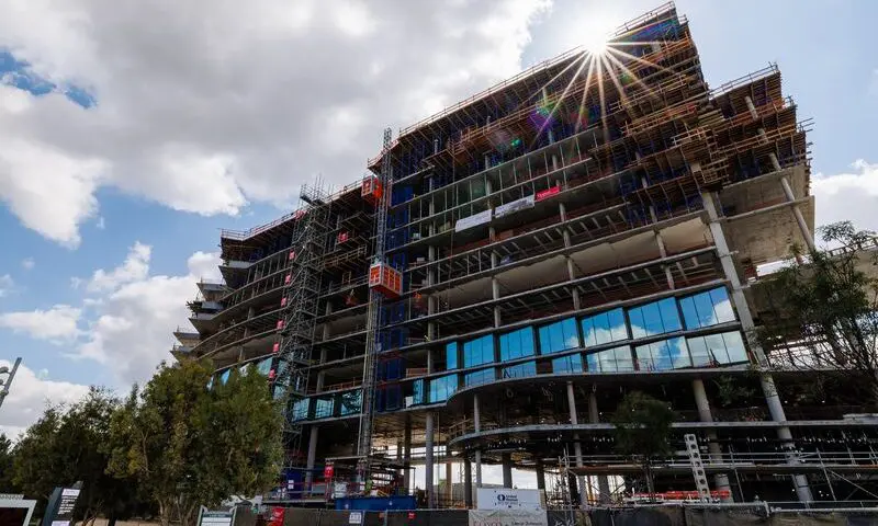 Kali Hotel tops out at Hollywood Park in Inglewood
