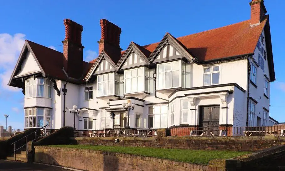 The King Alfred Hotel sold to Dorbiere pub group