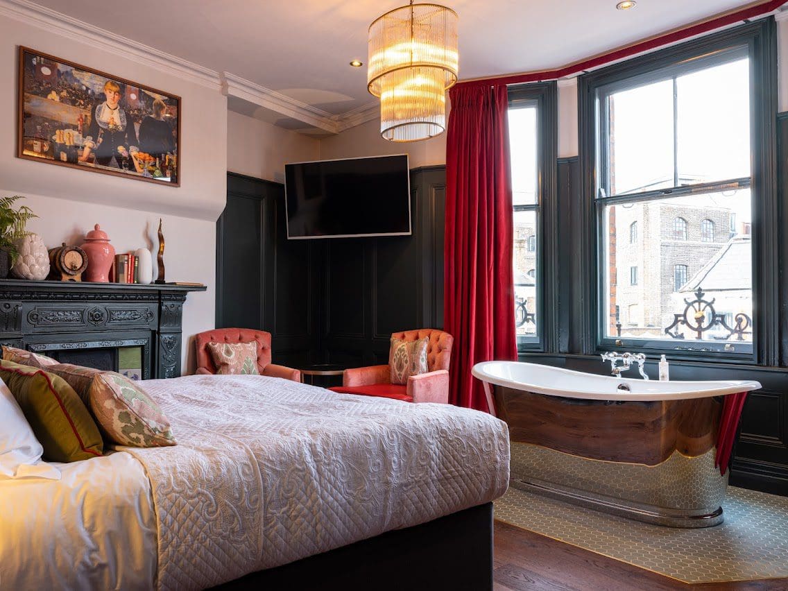 Young’s reopens The Spread Eagle pub with rooms after major refurb
