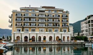 Why is hospitality betting on franchising in 2025?