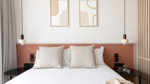Líbere opens first Seville site in office conversion
